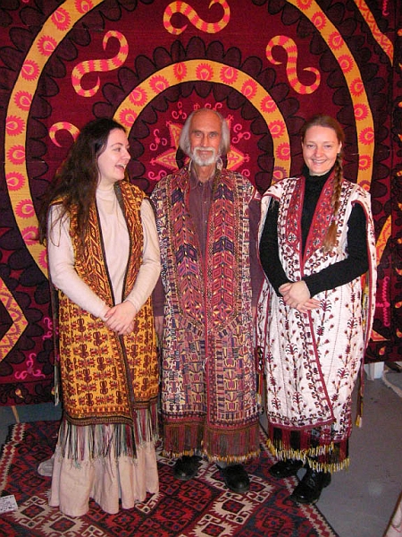 SANY0094.jpg - Gandharvika, Sraddha und Wa-ki zu Gast bei Manfredo Manera, Galerie-Atelier Faerbergasse (Wien)